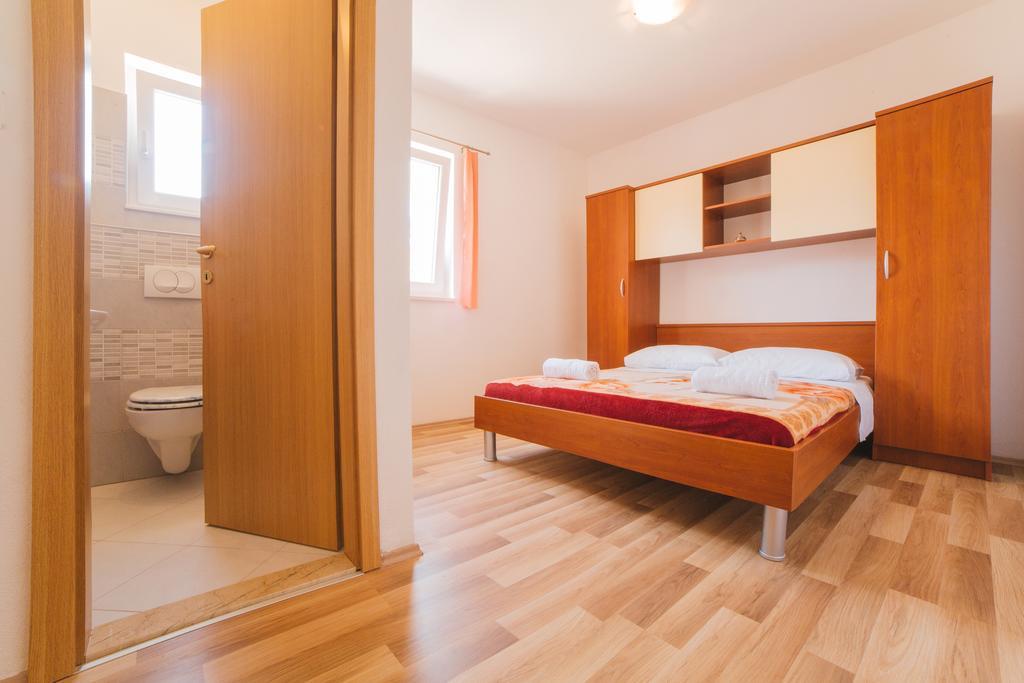 Apartment Chiara Dugi Rat Extérieur photo