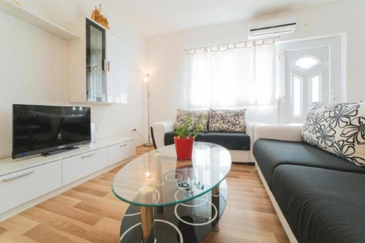 Apartment Chiara Dugi Rat Extérieur photo